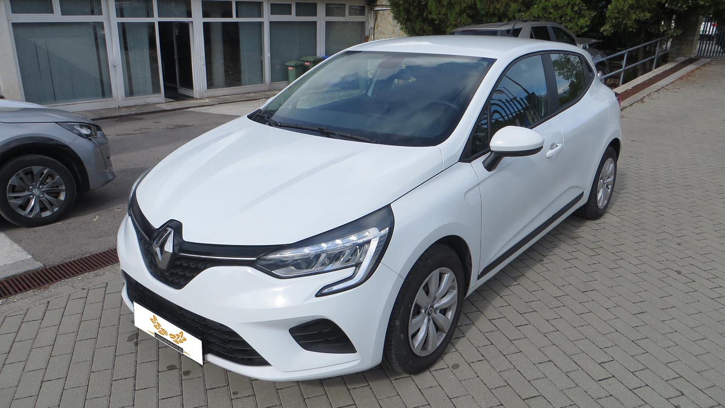 Renault Clio IV 1.5 dCi S&S LED FÉNYSZÓZÓK - TOLATÓ RADAR - NAVIGÁCIÓ - GARANTÁLT KM