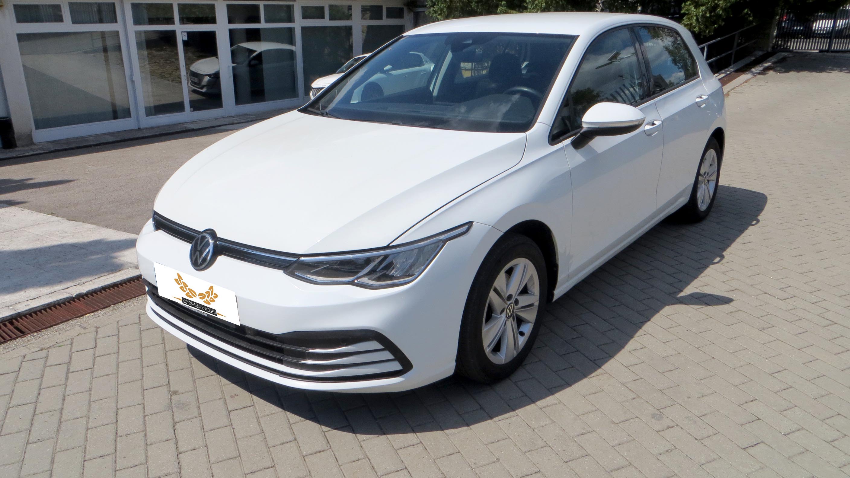 Volkswagen Golf VIII 2.0TDI DSG7 150LE LIFE. MAGAS FELSZERELTSÉG FIX3%THM!